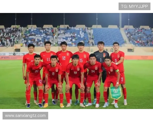 中国足球队备战亚洲杯 热身赛大胜对手信心倍增