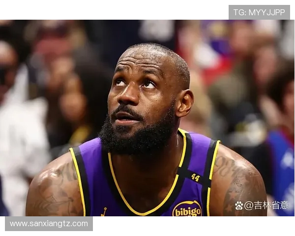 勒布朗·詹姆斯：篮球之神如何定义时代与未来的体育传奇