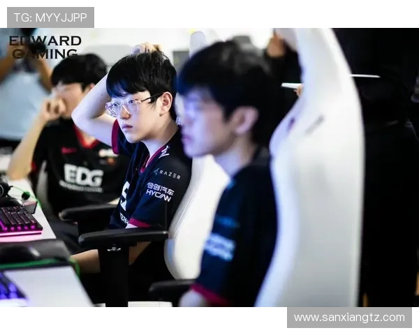 EDG电子竞技俱乐部崛起之路：从草根到世界巅峰的奋斗历程
